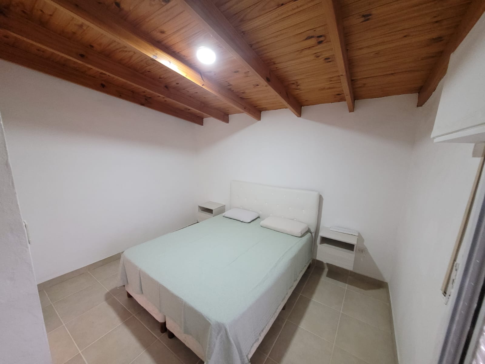 dormitorio con terraza propia